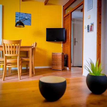 Log In The Baltic Sea Of Dampland בית נופש דאמפ